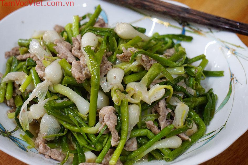 Gỏi tỏi Lý Sơn – Món ngon đặc trưng ở “vương quốc tỏi” - iVIVU.com