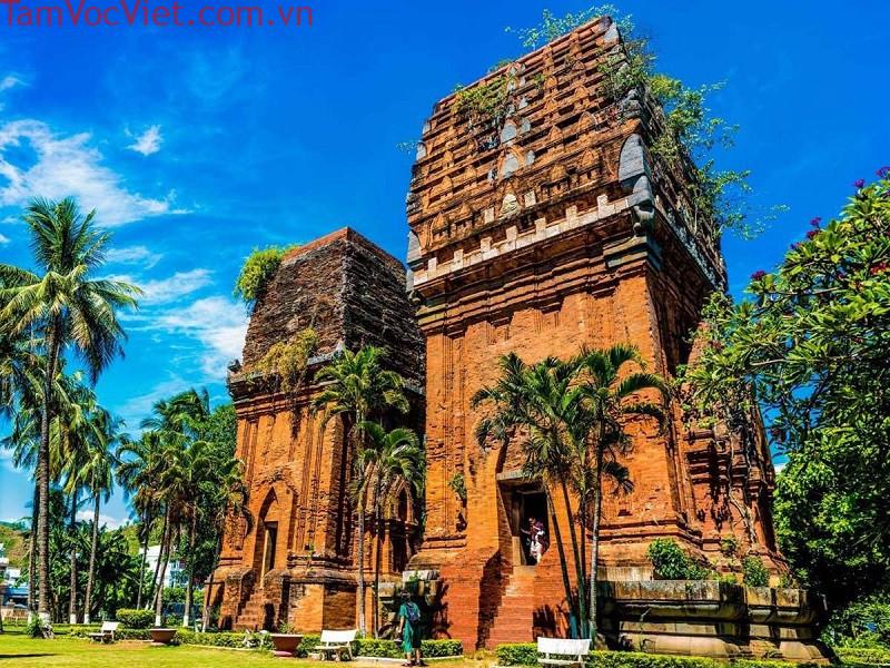 Tham quan tháp Đôi Quy Nhơn - tìm hiểu văn hóa lịch sử
