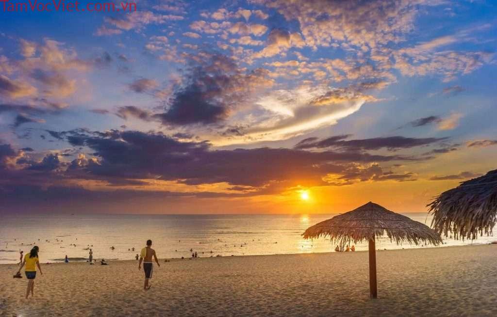 Biển Nhật Lệ Quảng Bỉnh - Nét đẹp nguyên sơ tạo hóa ưu ái