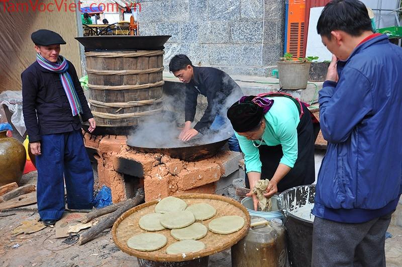 Bánh tam giác mạch - Món quà hấp dẫn từ Cao nguyên đá Đồng Văn | Báo Dân tộc và Phát triển