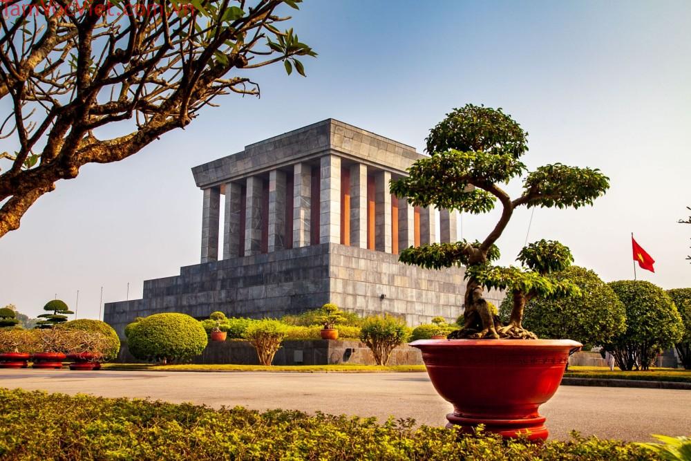 Khám phá Lăng Chủ tịch Hồ Chí Minh – Nơi yên nghỉ của vị lãnh tụ đại tài – VinWonders