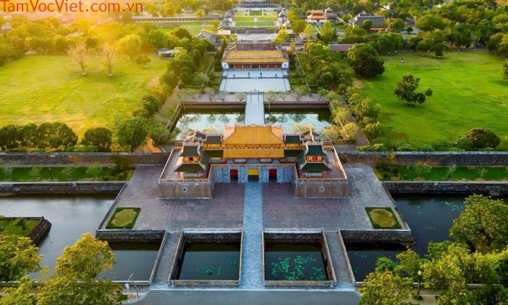 Cẩm nang khám phá vẻ đẹp cổ kính của Hoàng thành Huế