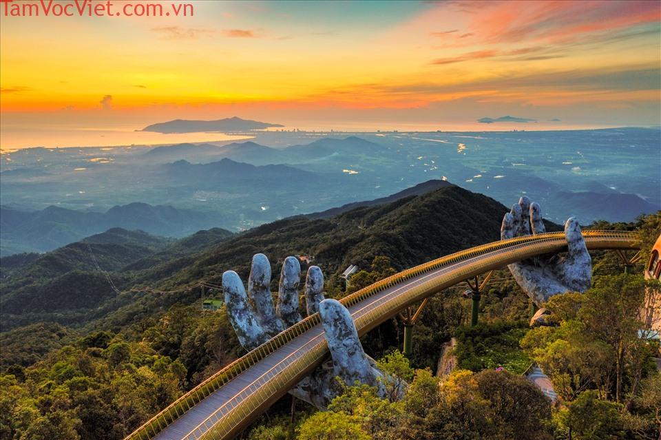 Tái khởi động mở cửa du lịch, Đà Nẵng đón khách trở lại Ba ...