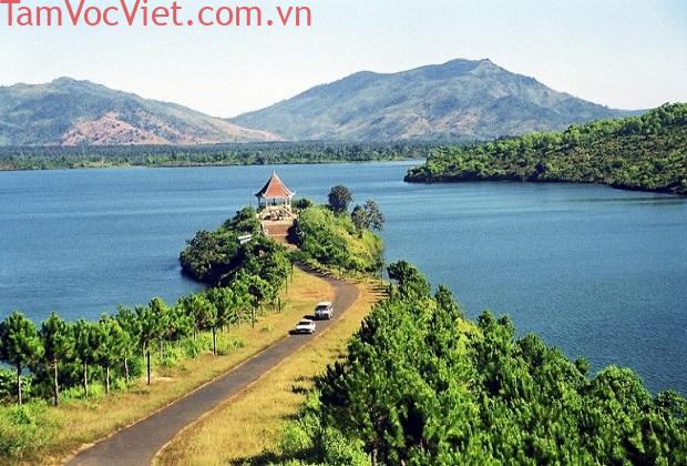 Khám phá Hồ Lắk - Khu du lịch sinh thái giữa đại ngàn