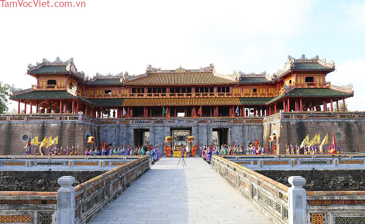 Đại Nội Huế - Dấu ấn lịch sử cố đô - Saco Travel