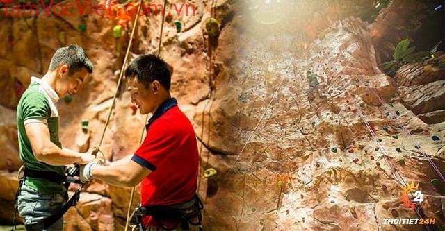 Leo núi mạo hiểm tại Bà Nà Hill 