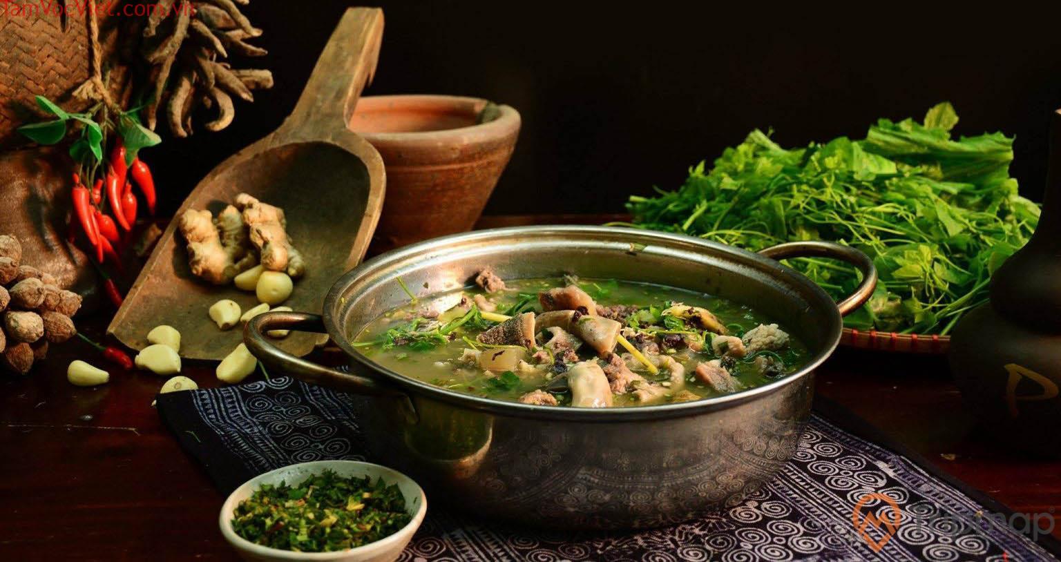 Thắng Cố đặc sản Hà Giang đầy sự can đảm trong nguyên liệu - Food tour Hà Giang - TRIPMAP