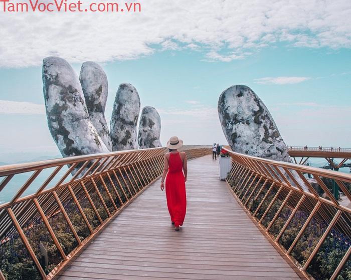 Check in Cầu Vàng Đà Nẵng – một trong những cây cầu đẹp nhất thế giới