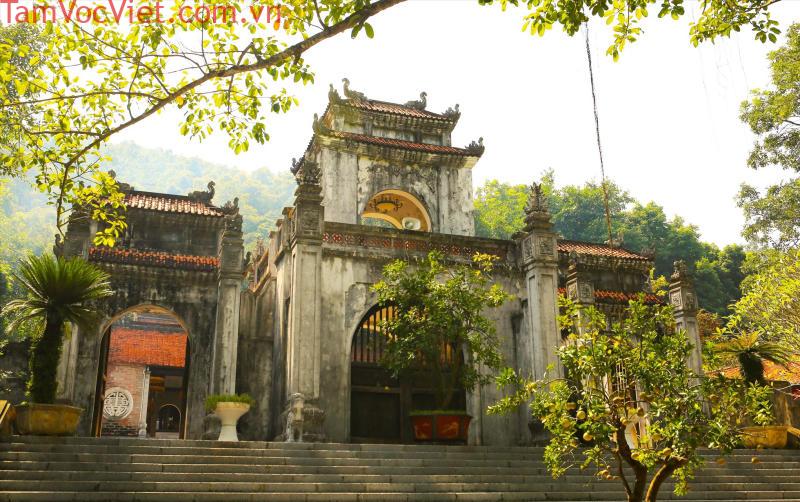Bí ẩn ngôi đền Bà Triệu hơn ngàn năm tuổi tại Thanh Hóa