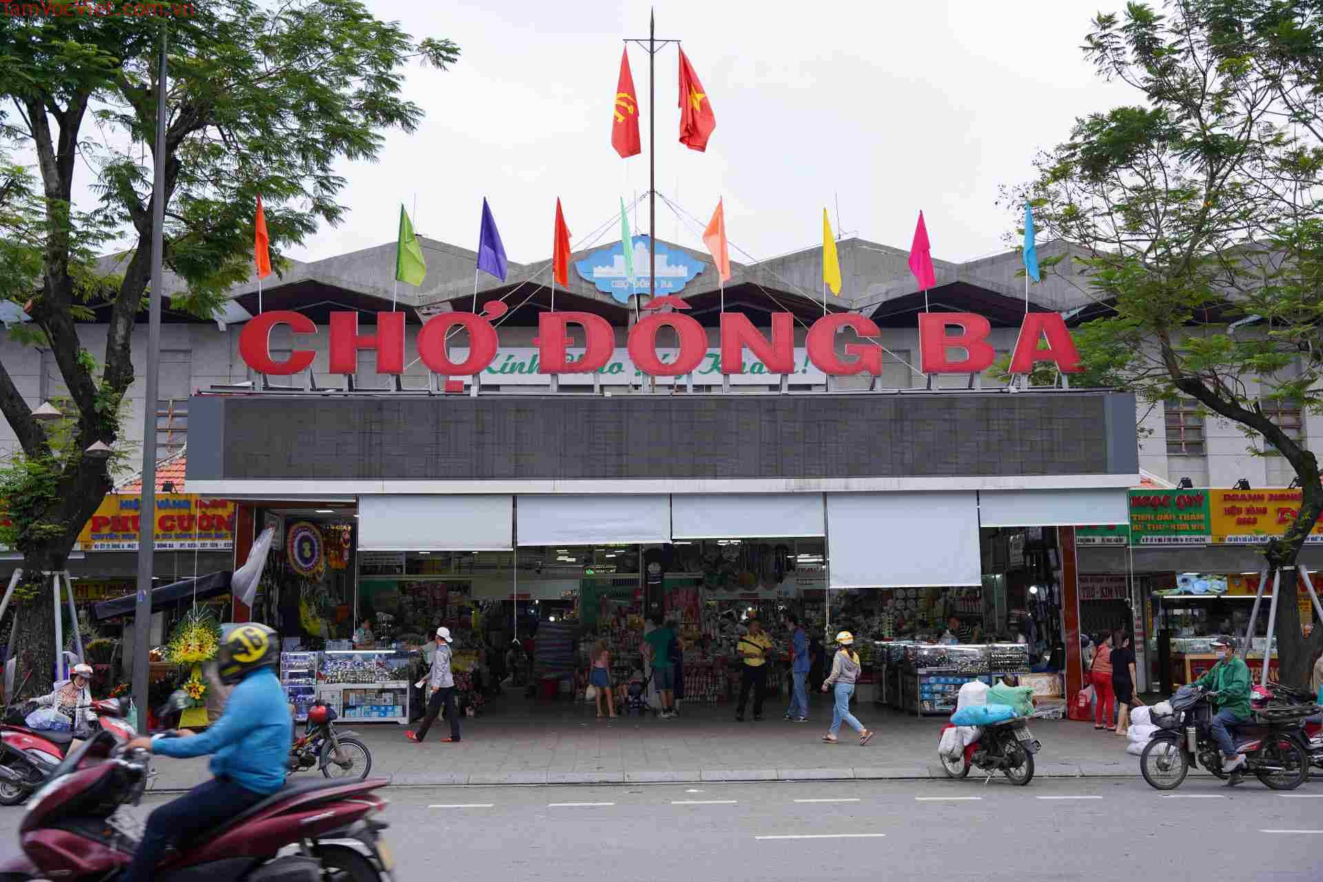 Khám phá chợ Đông Ba nổi tiếng bậc nhất xứ Huế