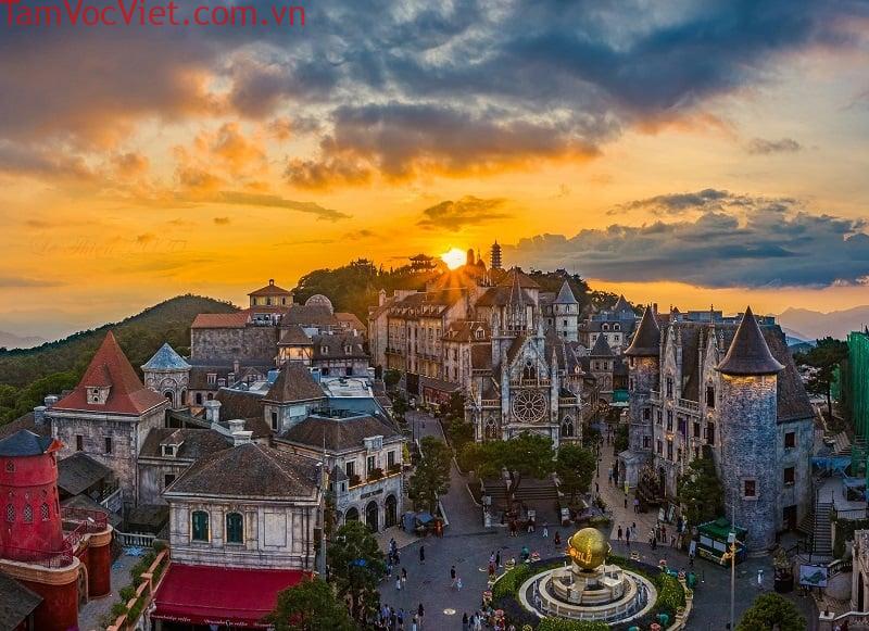 Lịch trình tham quan chi tiết 1 ngày tại Bà Nà Hills – Joy's Holiday