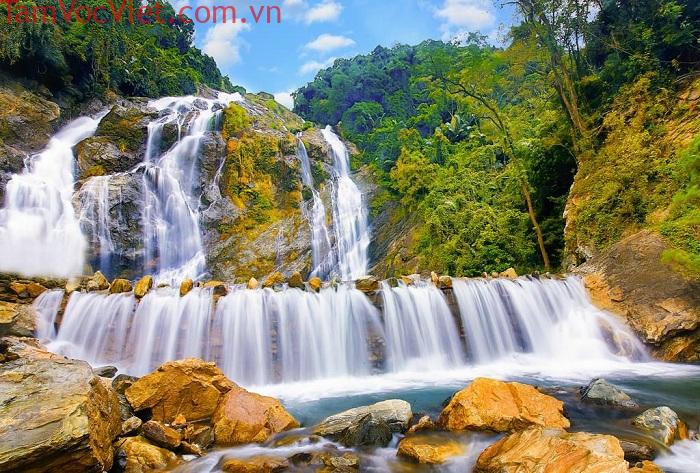 Thác Trắng Minh Long - thiên đường 'trốn nóng' và sống ảo siêu đẹp