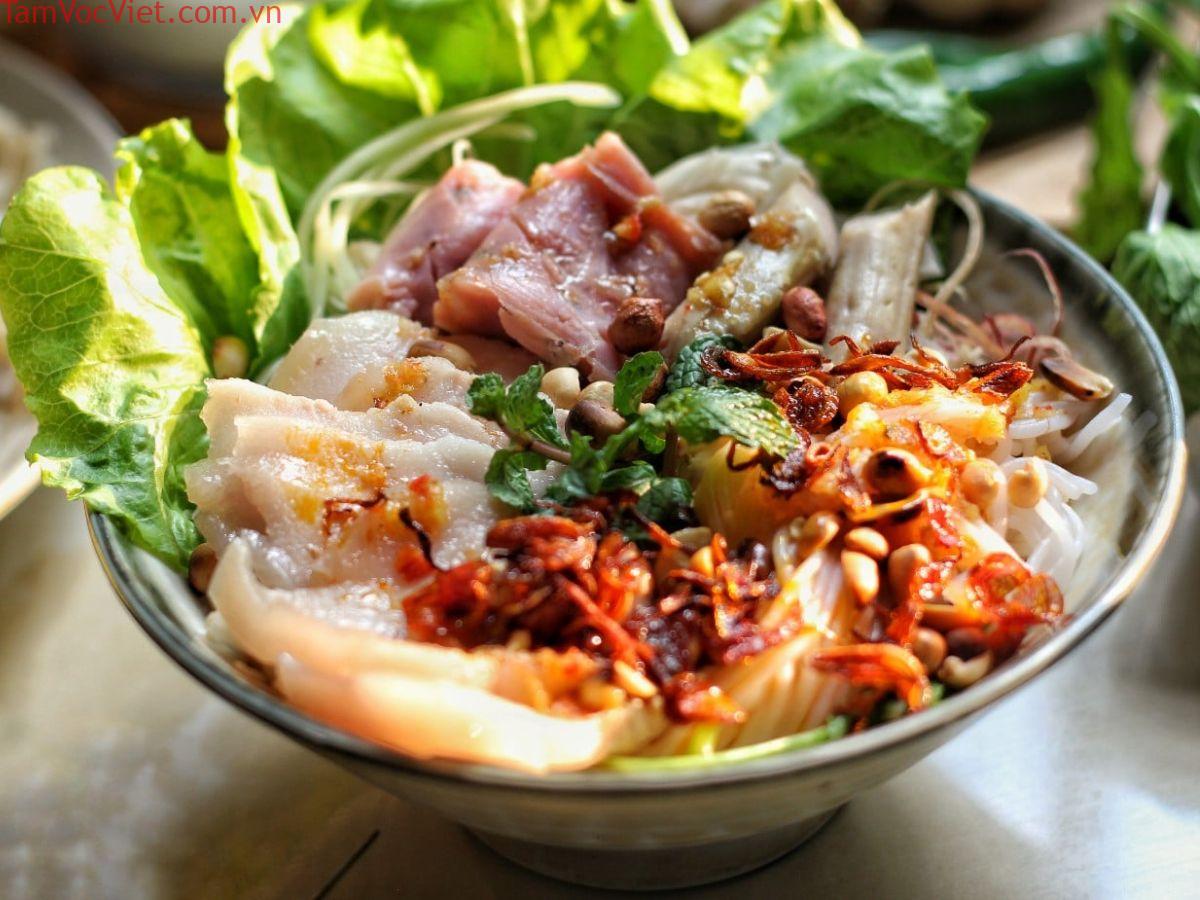 10 quán bún mắm nêm Đà Nẵng nổi tiếng, xứng đáng để trải nghiệm