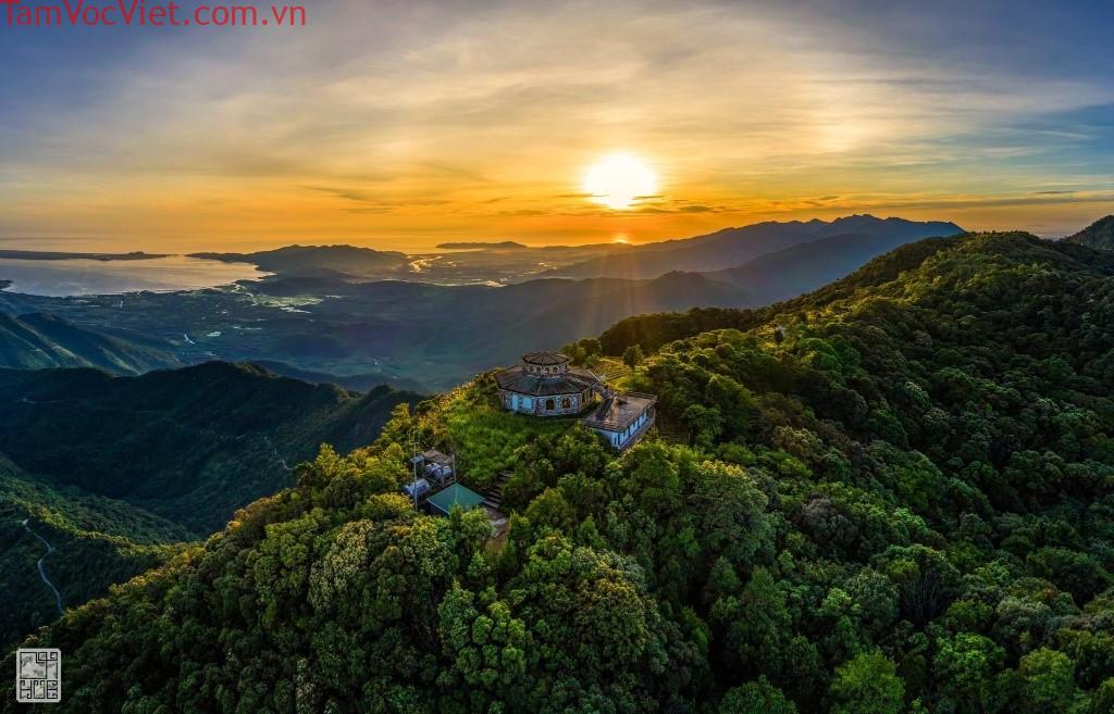 8. Vườn Quốc Gia Bạch Mã