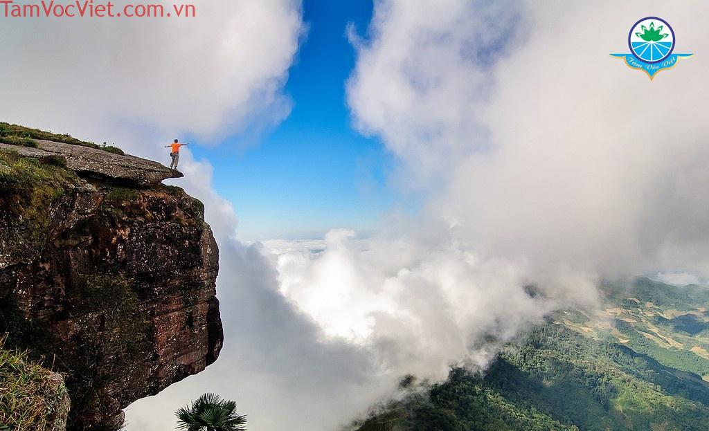 5a8b0122f3fa0aa453eb