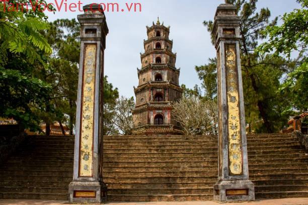 4. Chùa Thiên Mụ