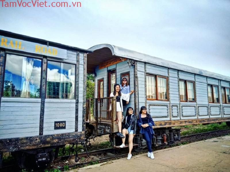 Kết quả hình ảnh cho nhà ga xe lửa đà lạt
