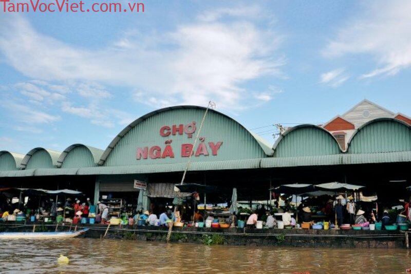 Kí ức chợ nổi Ngã Bảy vàng son một thời