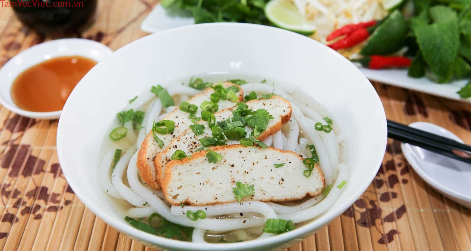 Bánh canh cá thu Phú Quốc: Đặc sản thơm ngon nức tiếng vạn người mê – VinWonders