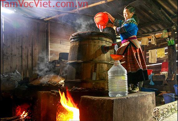 Rượu ngô Bắc Hà - Tinh hoa ẩm thực nơi cao nguyên trắng Lào Cai