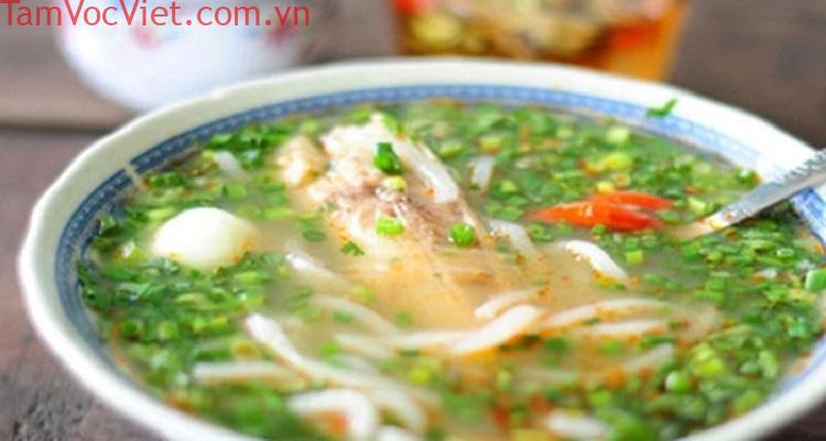 Cach-nau-banh-canh-ca-loc-Quang-Tri-6.jpg