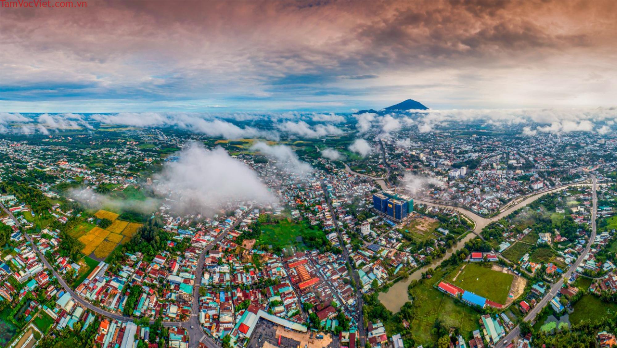 Tây Ninh: Công nghiệp và dịch vụ du lịch là động lực chủ yếu cho tăng ...