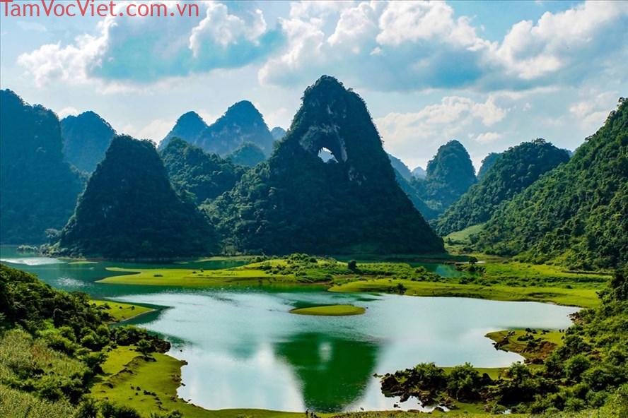 Khám phá núi Mắt Thần - ngọn núi độc nhất vô nhị ở Việt Nam
