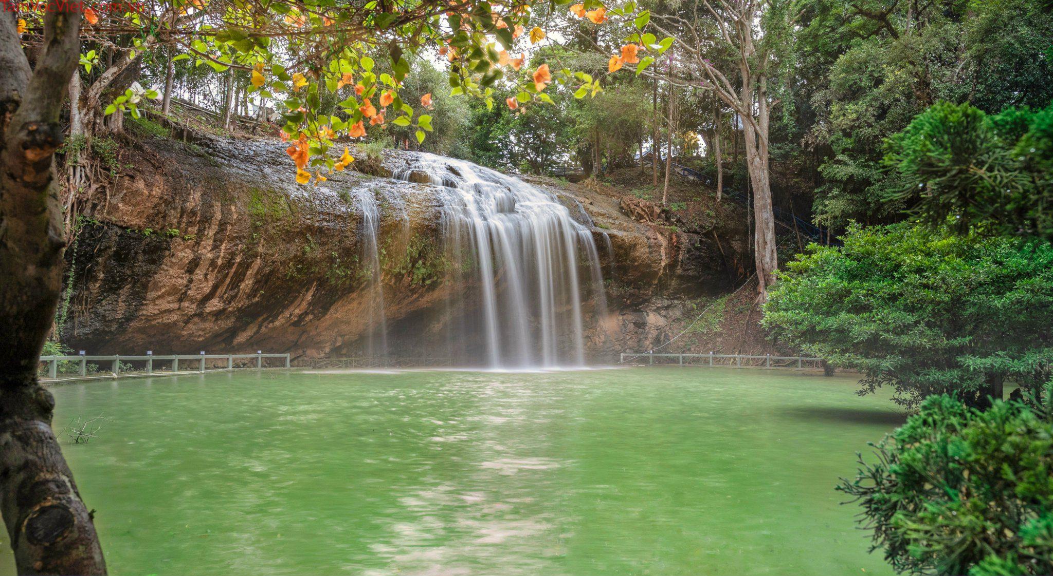 THÁC PRENN - ĐIỂM DU LỊCH TÂM LINH BẬC NHẤT TÂY NGUYÊN - TEA RESORT PRENN