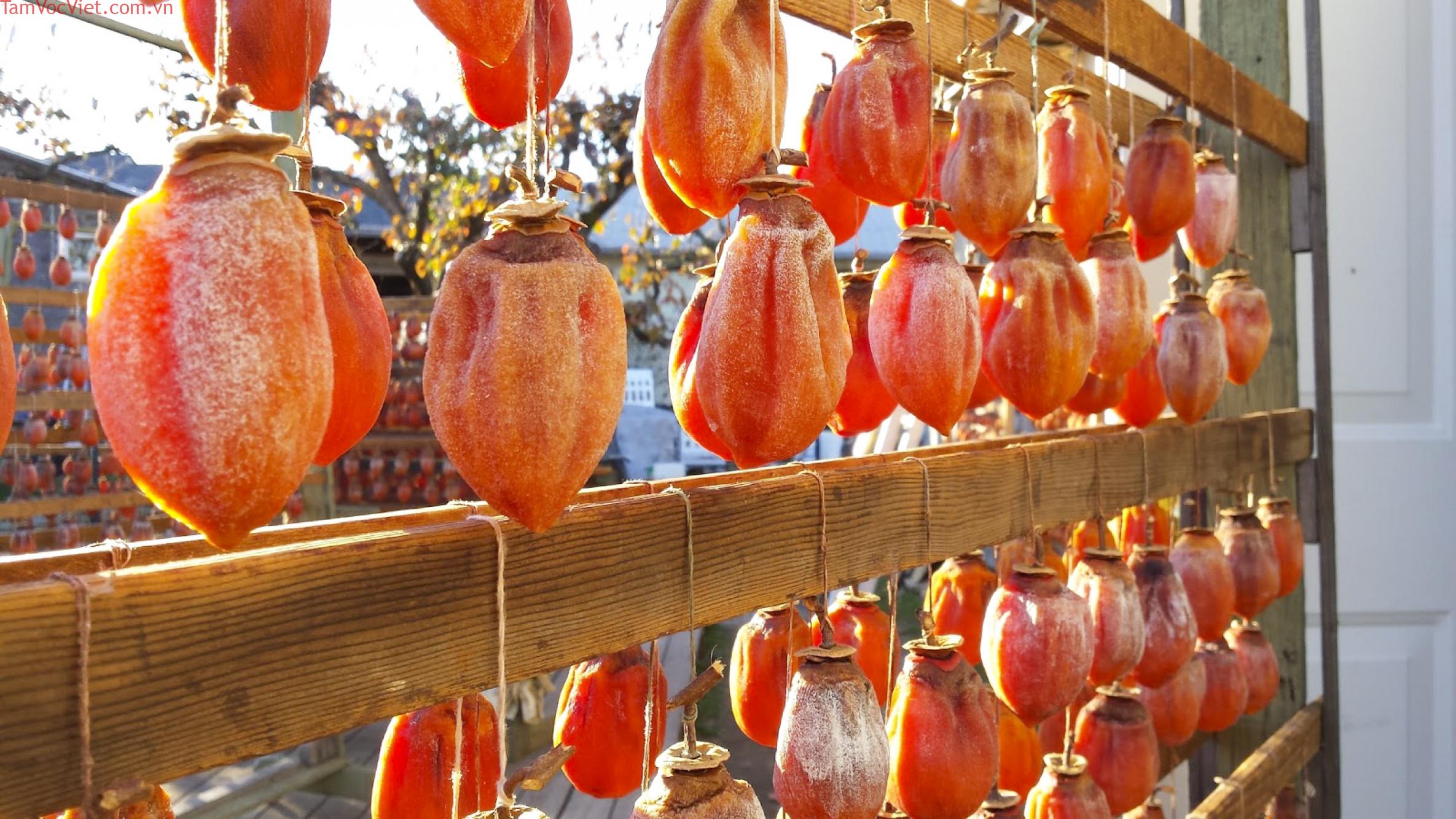 Lớp phấn trắng trên hồng treo gió liệu có phải bị mốc không? | Tổng Kho Tôm Fruits
