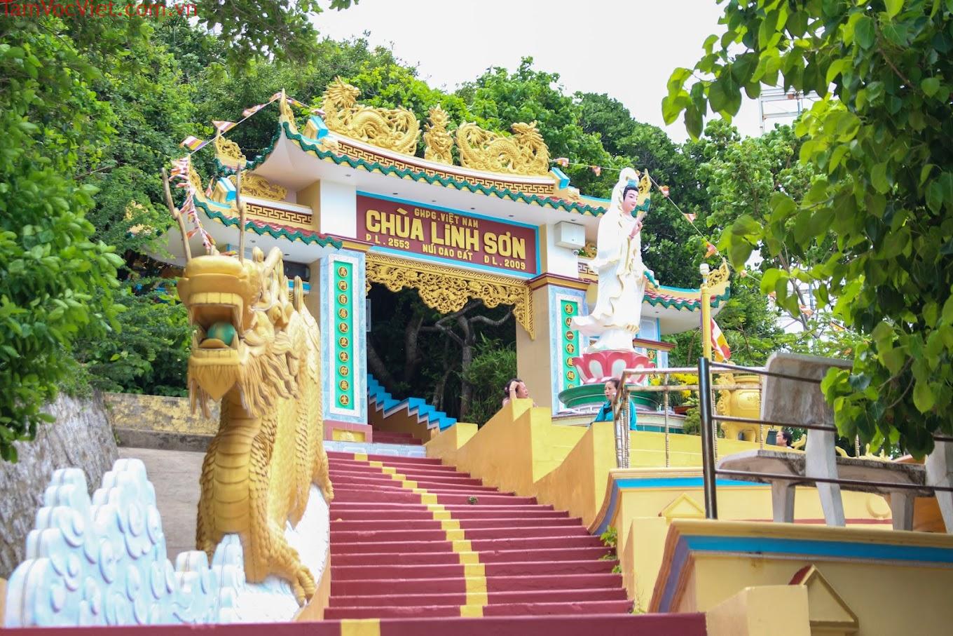 Tham quan chùa Linh Sơn Phú Quý