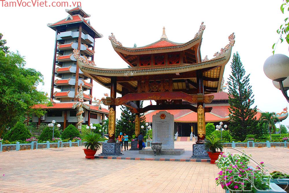 Đền tưởng niệm liệt sĩ Bến Dược - Củ Chi - Điểm đến - Cục Du lịch Quốc gia  Việt Nam