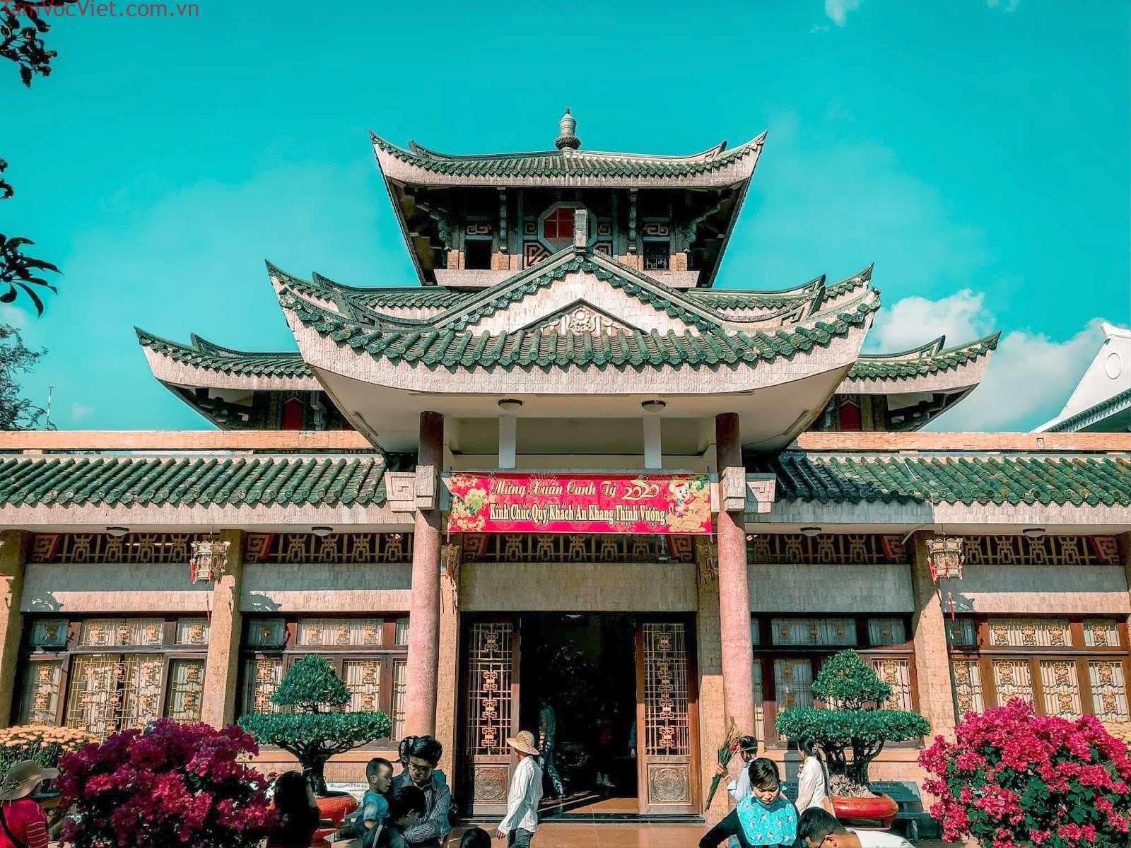Miếu Bà Chúa Xứ - Điểm du lịch nổi tiếng không thể bỏ qua