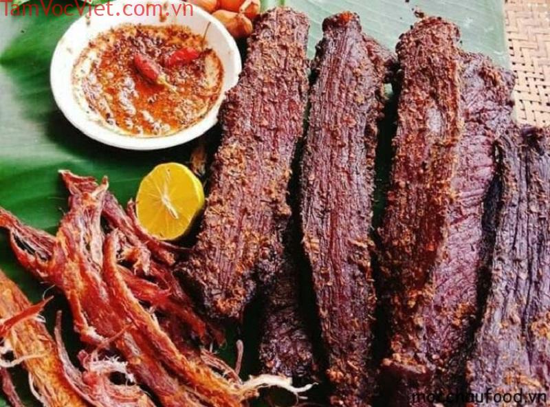 Thịt trâu gác bếp Hà Giang hương vị của núi rừng đậm đà khó quên