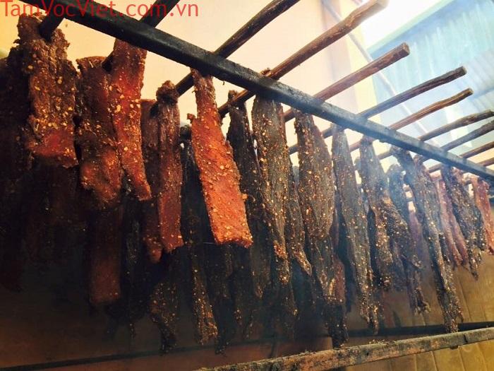 Dac-san-Sapa-Thit-trau-gac-bep-h2