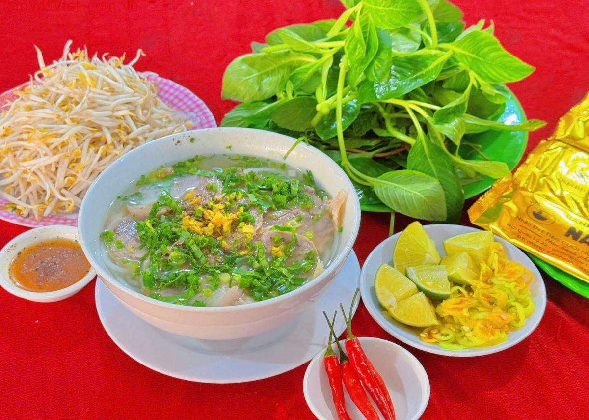 Bánh canh Trảng Bàng Tây Ninh: 11 quán ăn ngon & cách nấu – VinWonders
