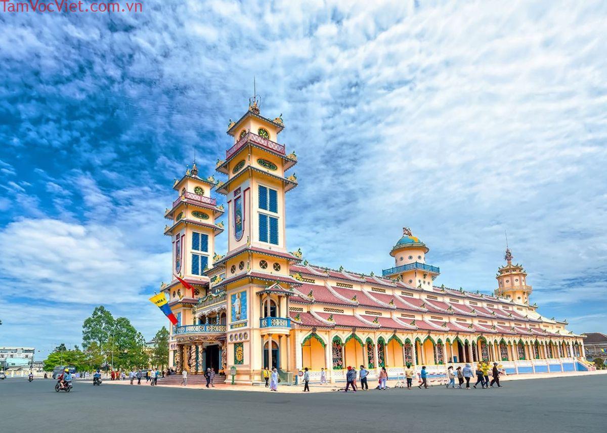 Kinh nghiệm đi Tòa Thánh Tây Ninh – Thánh địa của đạo Cao Đài – VinWonders