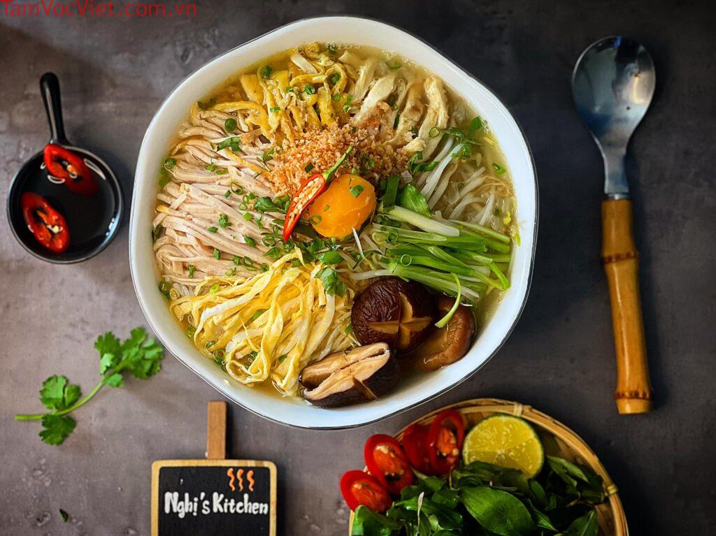 Bún thang – tinh hoa ẩm thực của Hà Nội – Thang Long Opera