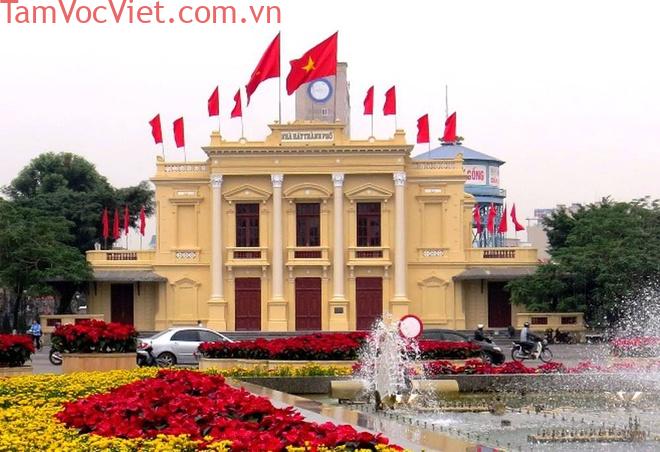 Nhà hát lớn Hải Phòng – Công trình văn hóa độc đáo thời Pháp thuộc -  iVIVU.com