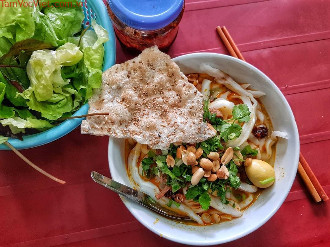 Mỳ Quảng và cao lầu hai món ăn khác nhau những dễ gây nhầm lẫn ở Hội An