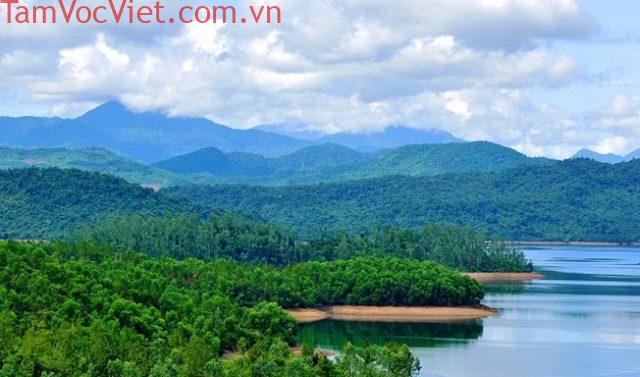 Hồ Phú Ninh - Thiên đường du lịch sinh thái - Vntrip.vn