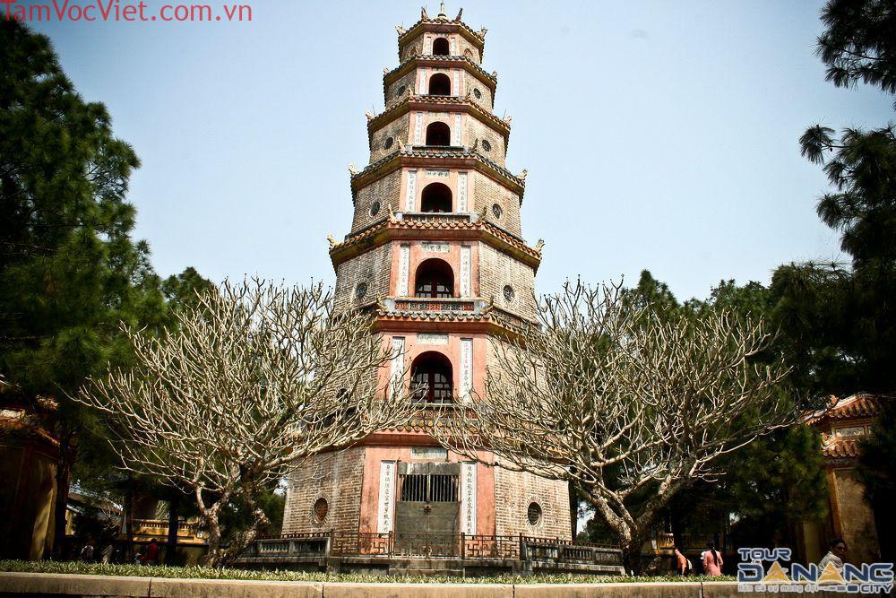 Chùa Thiên Mụ Huế | Điểm Tham Quan Tâm Linh Lý Tưởng Và Bí Ẩn