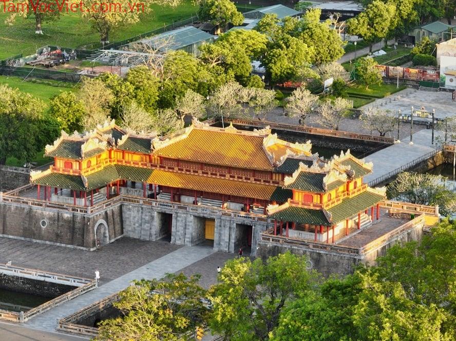 Đại Nội Huế: Địa chỉ, giá vé & kinh nghiệm tham quan