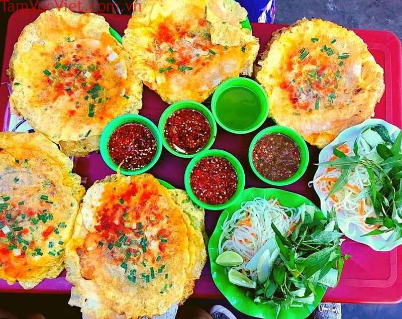 Bánh ép Huế – Khám phá đặc sản Cố đô cùng top 5 quán ngon không thể bỏ qua