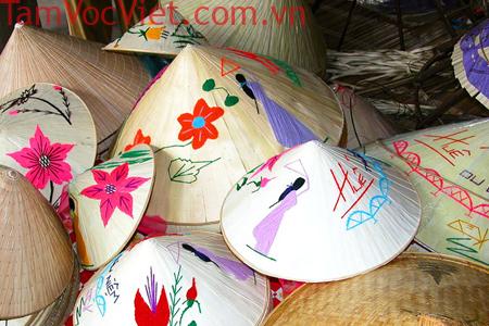 Làng nghề nón lá Mỹ Lam - biểu tượng nón lá bài thơ của Huế - iVIVU.com