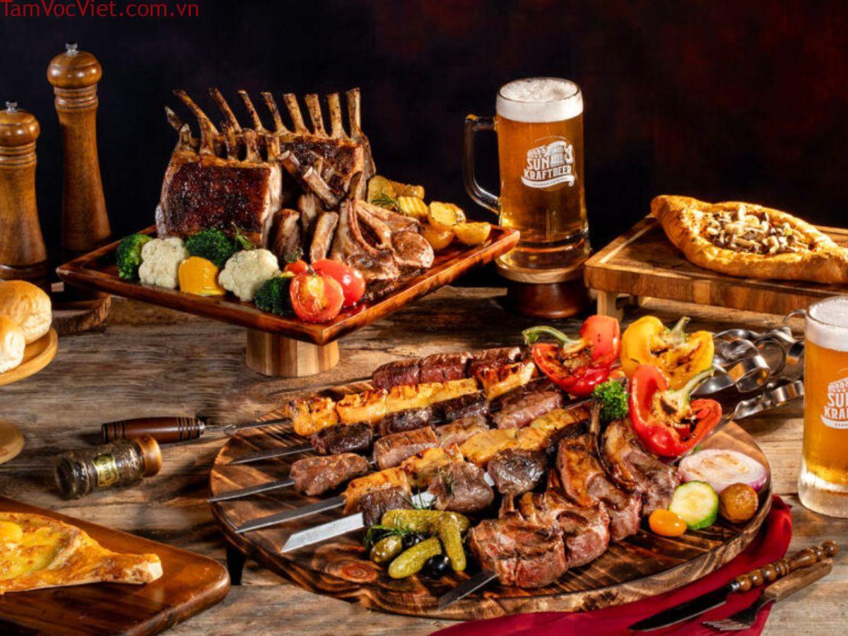 Nhà hàng buffet Beer Plaza Bà Nà: Vị bia mát lạnh giữa đỉnh cao Bà Nà Hills – SUN WORLD BA NA HILLS