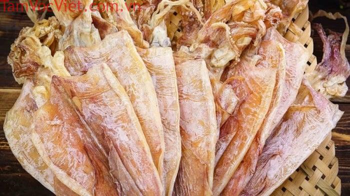 Mực nhảy Cửa Lò - “món quà” của biển níu chân mọi du khách