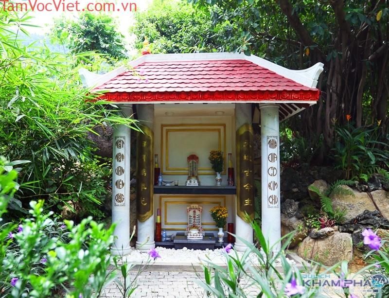 Đột nhập Miếu Sơn Thần Núi Thần Tài phát hiện điều KỲ LẠ