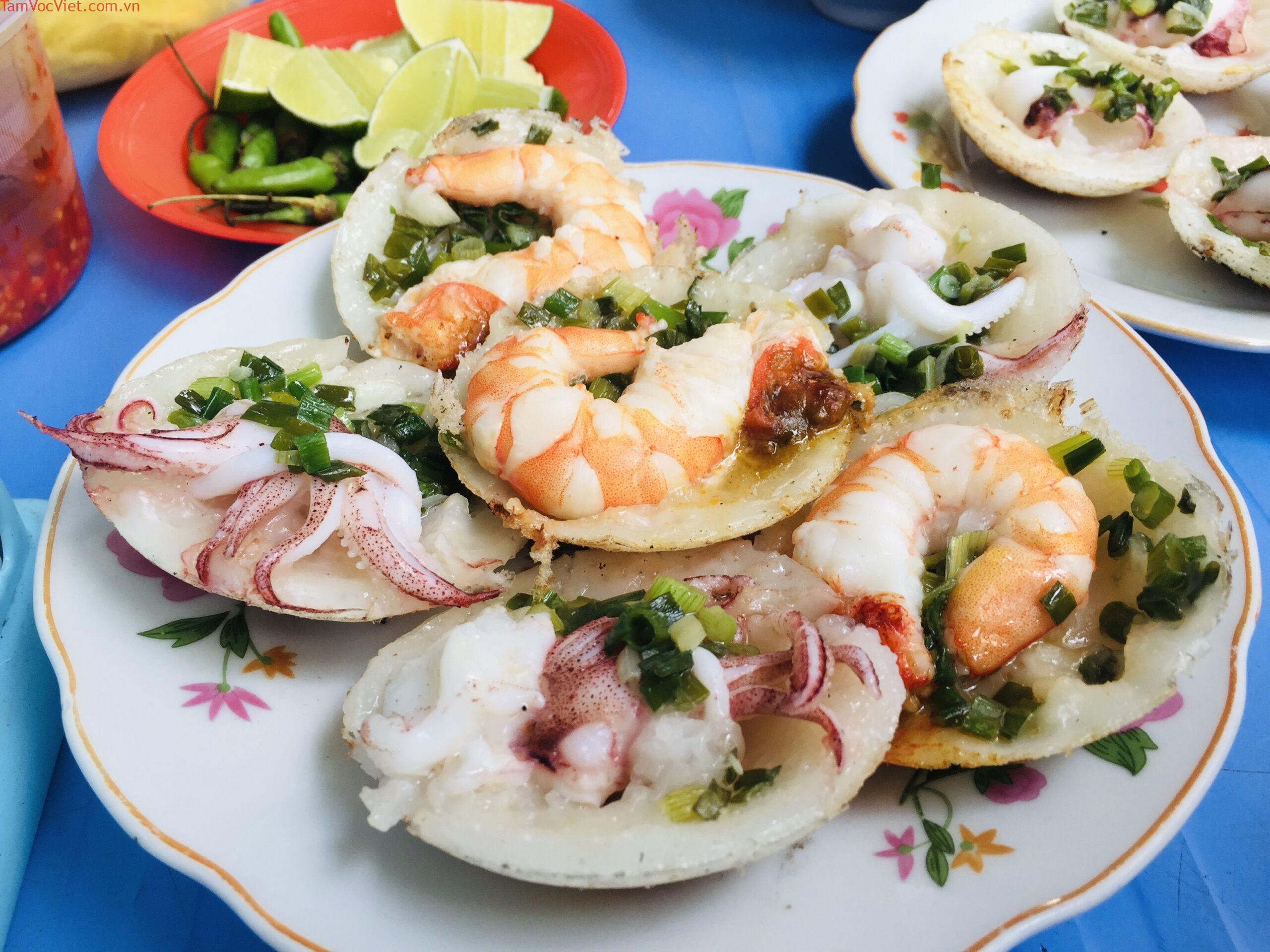 Hương vị quê hương: Ăn bánh căn đừng có lăng xăng