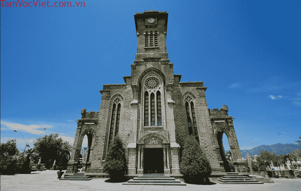 Nhà Thờ Đá Nha Trang - Nhà Thờ Kiến Trúc Gothic Đẹp Nhất Việt Nam