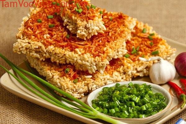 Cơm cháy Ninh Bình: Thức quà dân dã đậm tình quê hương